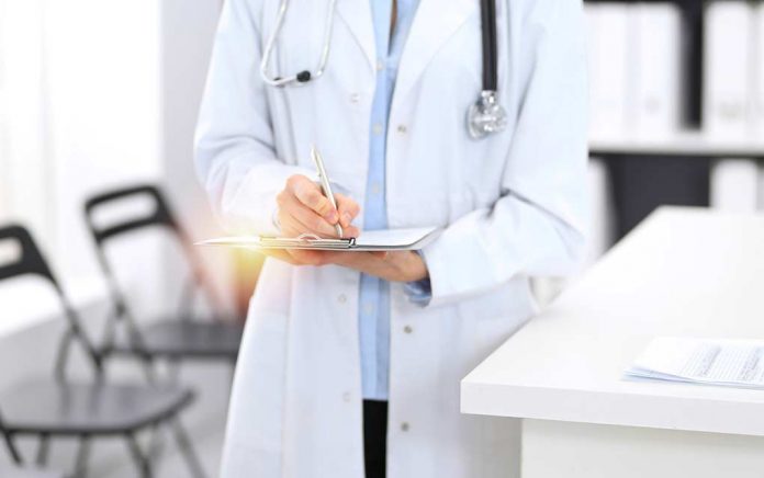 Do-You-Read-Your-Doctor's-Notes-Heres-Why-You-Should