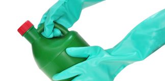 Why Does Cleaning Make Me Sick? 7 Toxic Household Cleaners