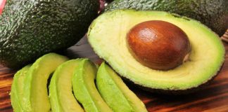 6 Delicious Ways to Add Avocado To Your Diet (And Why You Should)