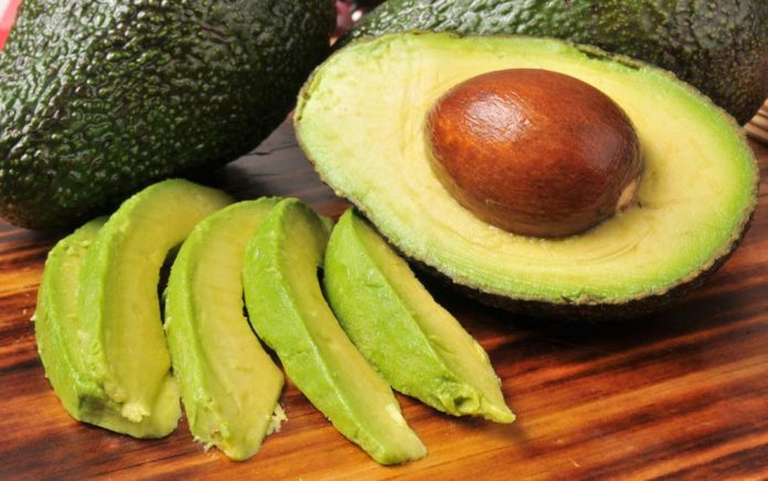 6-Delicious-Ways-to-Add-Avocado-To-Your-Diet-And-Why-You-Should 6 Delicious Ways to Add Avocado To Your Diet (And Why You Should)