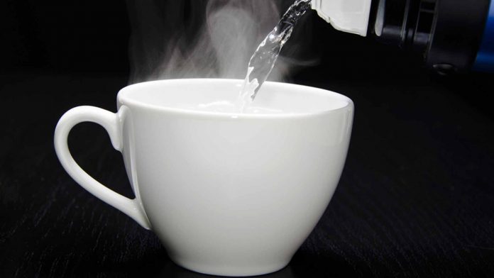 6 Reasons You Need to Drink Warm Water