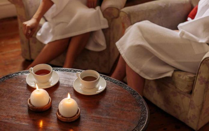 This-Controversial-Beauty-Treatment-Has-Been-Linked-to-HIV This Controversial Beauty Treatment Has Been Linked to HIV