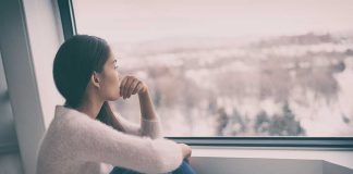 How to Make a Comfort Kit for When You’re Feeling SAD
